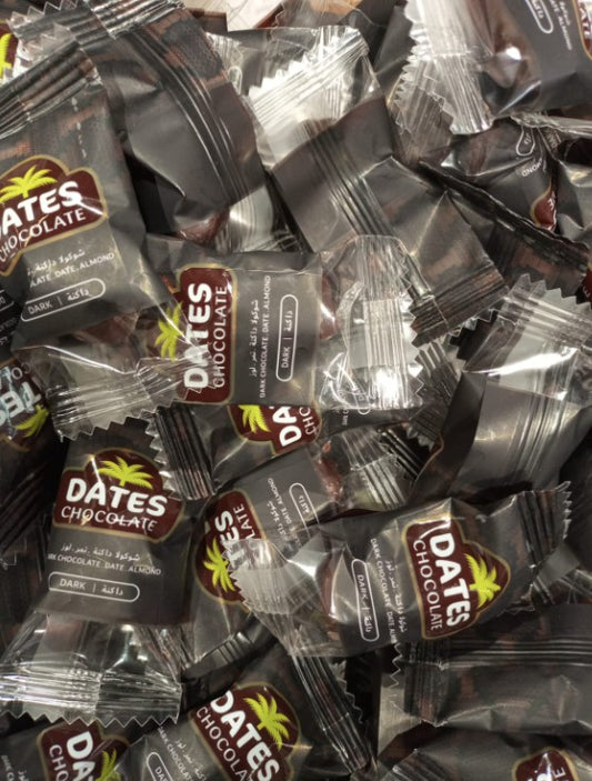 SQ Dates Choc/Almd Milk Dark (6372)Kg